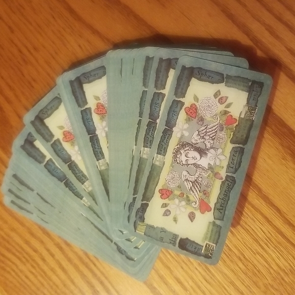 Angel Messages Book & Cards - Picture 8 of 16